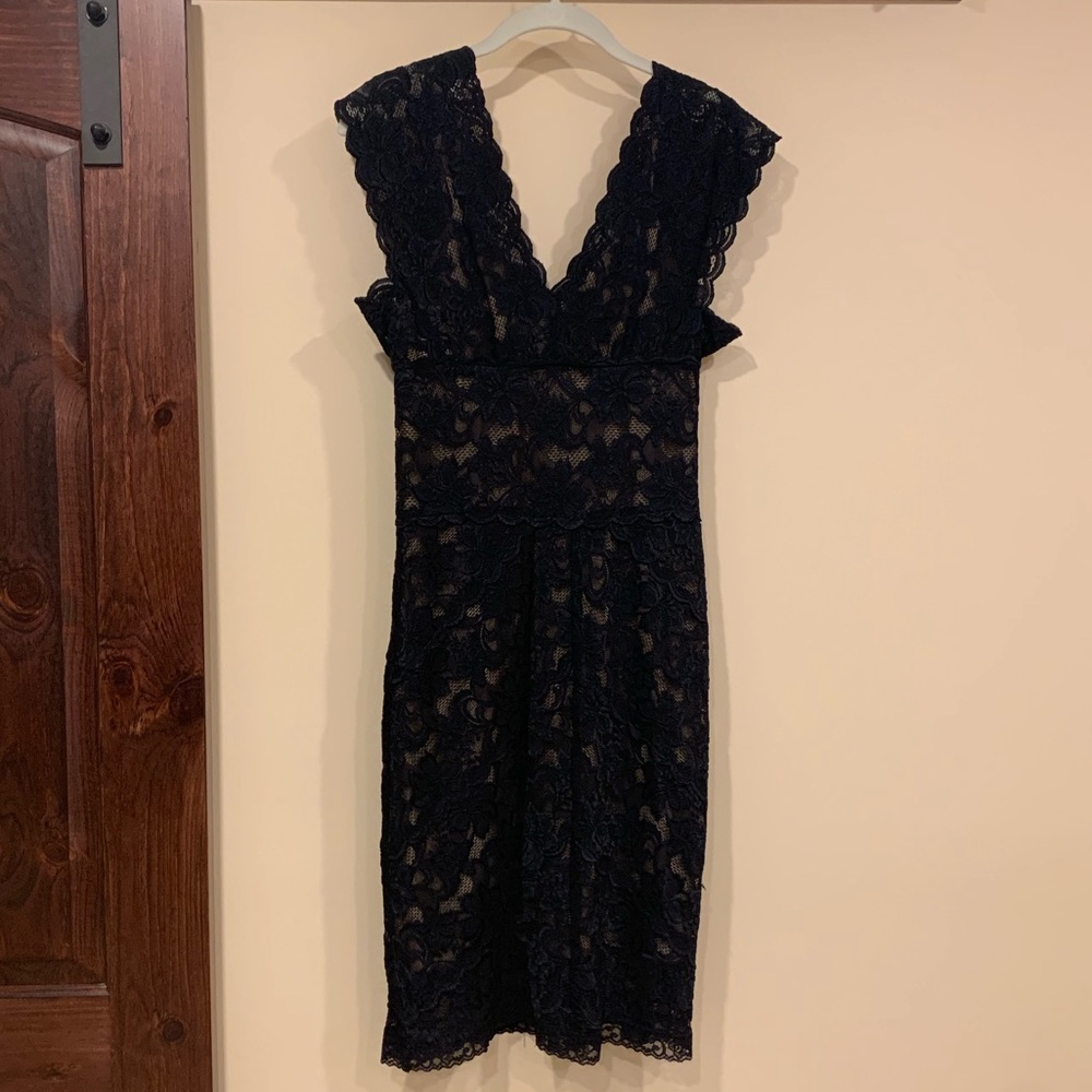 Lace Nicole Miller dress, super flattering!